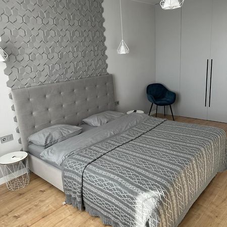 VIP квартира в центре города, новостойка в ЖК Prestige Apаrtments, Ровно Екстериор снимка
