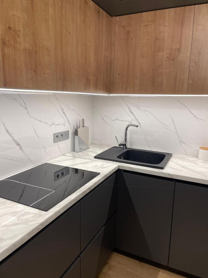 VIP квартира в центре города, новостойка в ЖК Prestige Apаrtments, Ровно Екстериор снимка