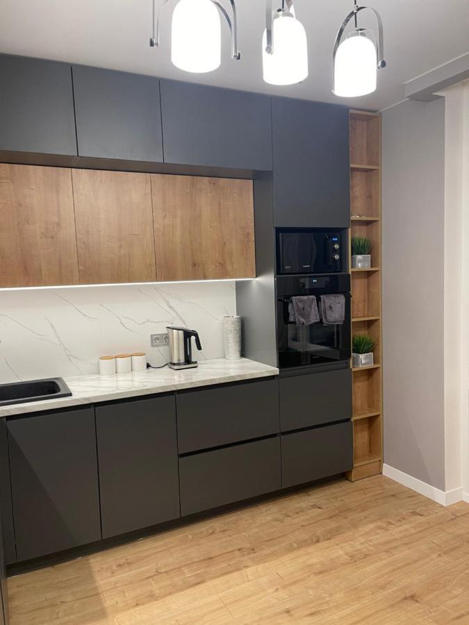 VIP квартира в центре города, новостойка в ЖК Prestige Apаrtments, Ровно Екстериор снимка